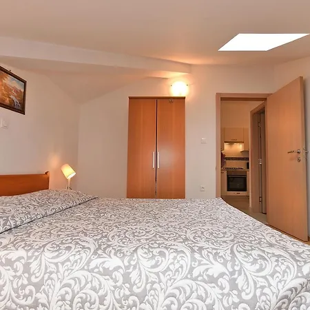 Apartment Surida 806 Pula
