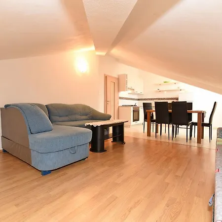 Apartment Surida 806