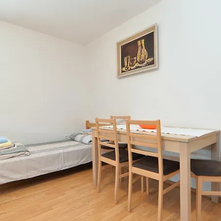 Apartment Surida 806 *