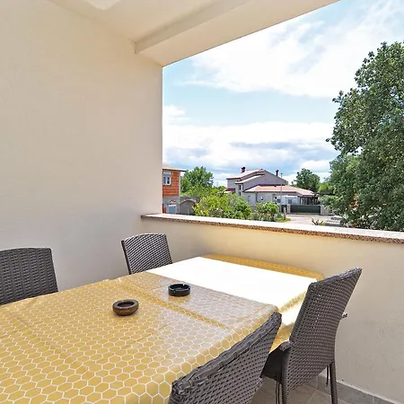 Apartment Surida 806 *