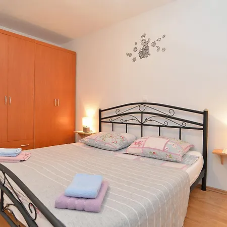 Apartment Surida 806 Pula