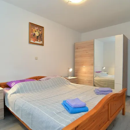 Surida 806 Apartment